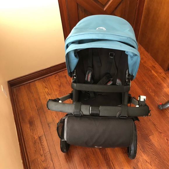 Bugaboo stroller with accessories - Picture 2 of 7